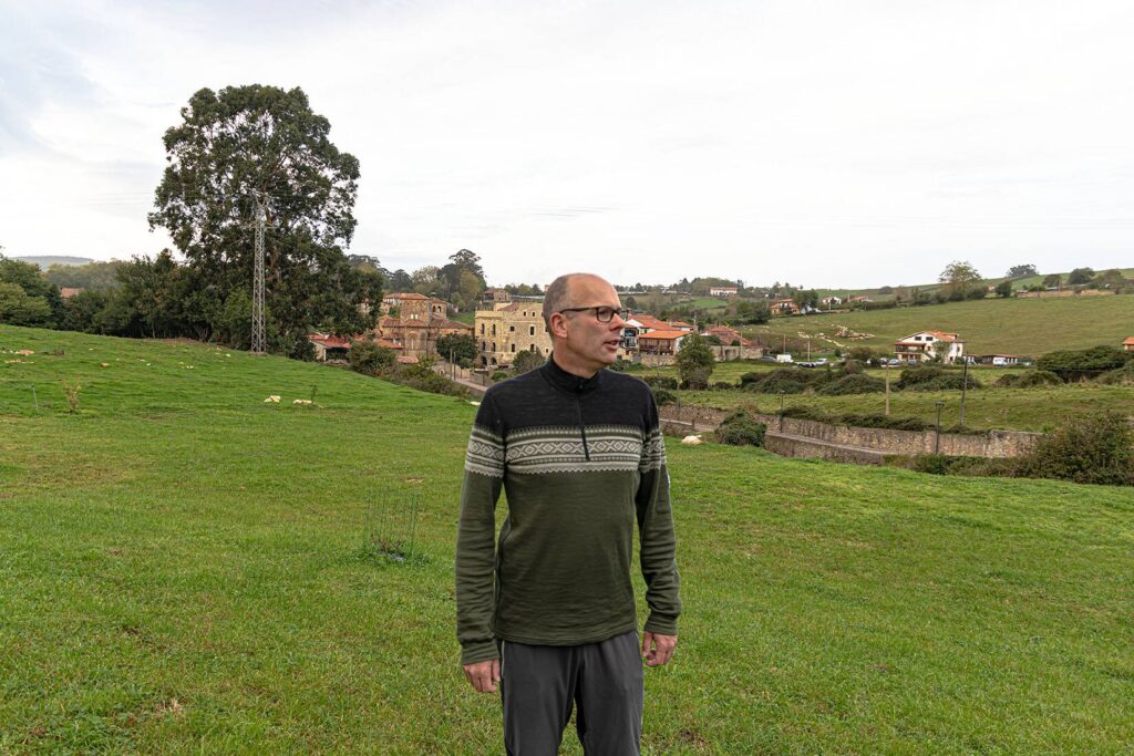 Aklima Pullover